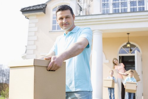 Household storage for moving and decluttering in Edgware