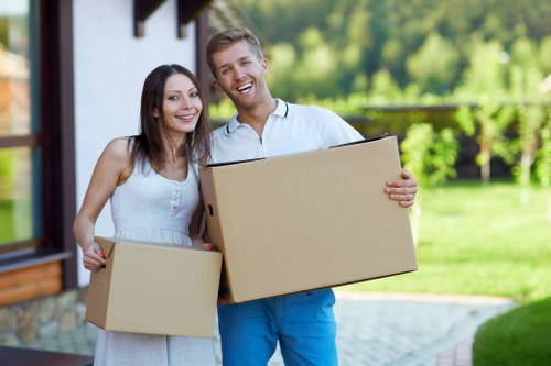 Professional removal van service for flat and house moves in Edgware